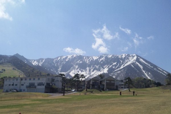 豪円山ロッジ外景