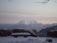 明地峠からの大山です